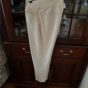 Tail Cream Ankle Cropped Pants with High-Waisted Design